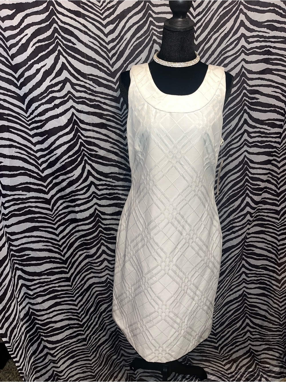 Vintage Evans -Picone White Textured Plaid Sheath Dress